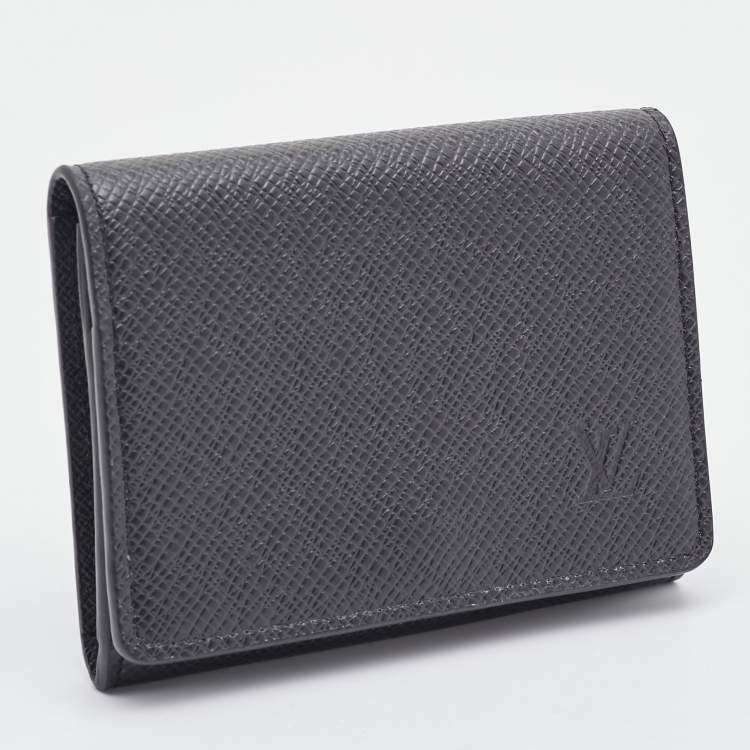 مملوكة مسبقًا Louis Vuitton Black Taiga Leather Business Card Holder