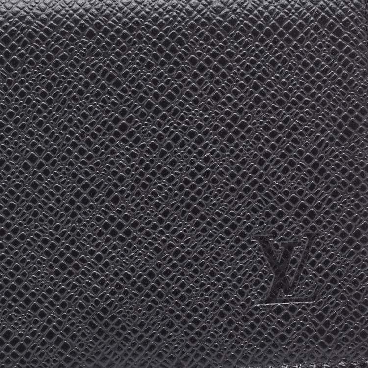 مملوكة مسبقًا Louis Vuitton Black Taiga Leather Business Card Holder