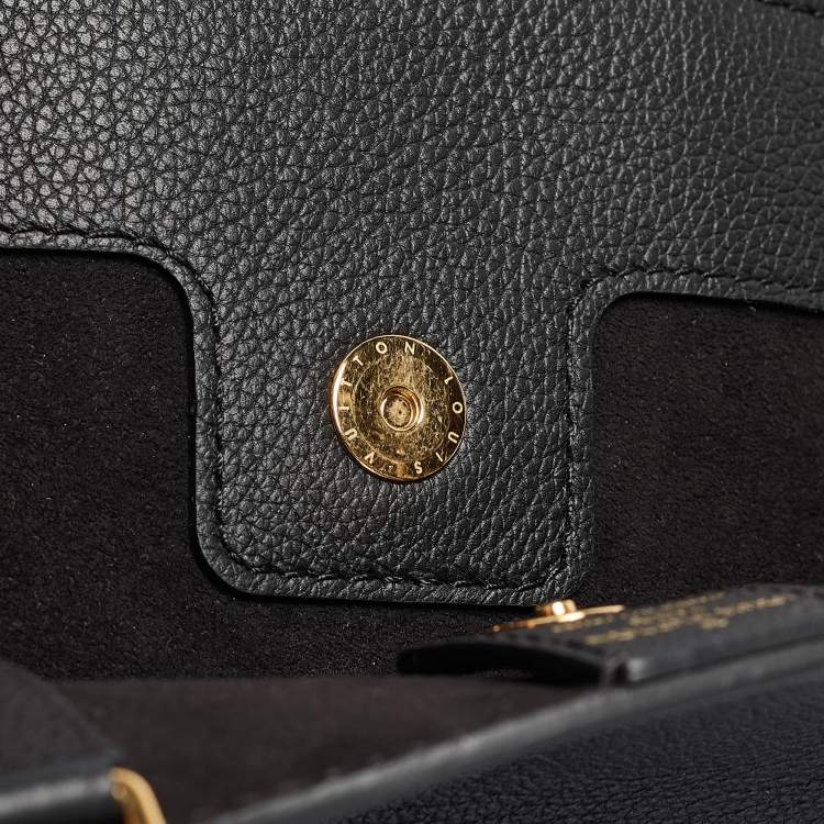Pre Owned Louis Vuitton Black Leather Lockme Day MM Bag