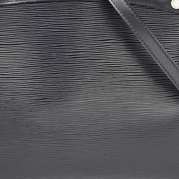 Pre Owned Louis Vuitton Black Epi Leather Brea MM Bag