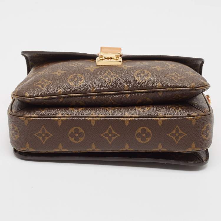 Pre Owned Louis Vuitton Monogram Canvas Pochette Metis Bag