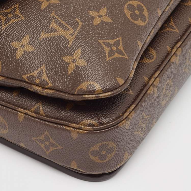 Pre Owned Louis Vuitton Monogram Canvas Pochette Metis Bag