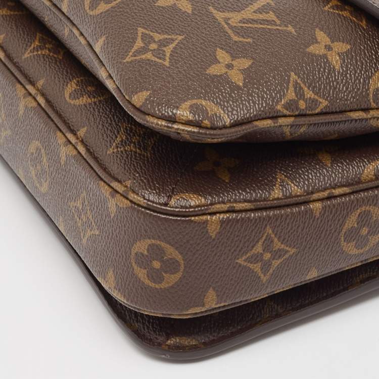Pre Owned Louis Vuitton Monogram Canvas Pochette Metis Bag