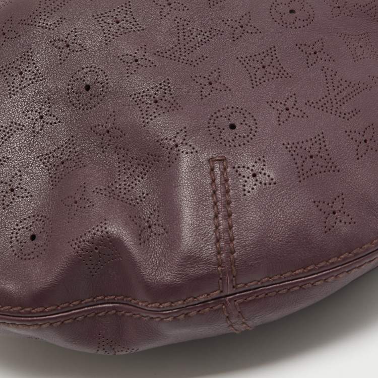 Pre Owned Louis Vuitton Aubergine Monogram Mahina Leather Onatah GM Bag
