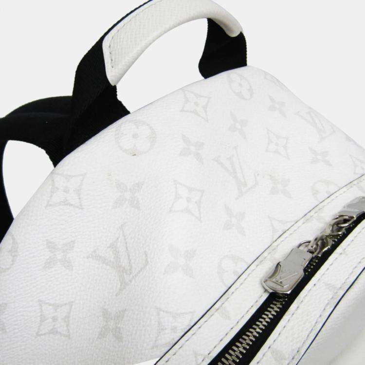 Pre Owned Louis Vuitton Blanc Monogram Taiga Leather Discovery PM Backpack