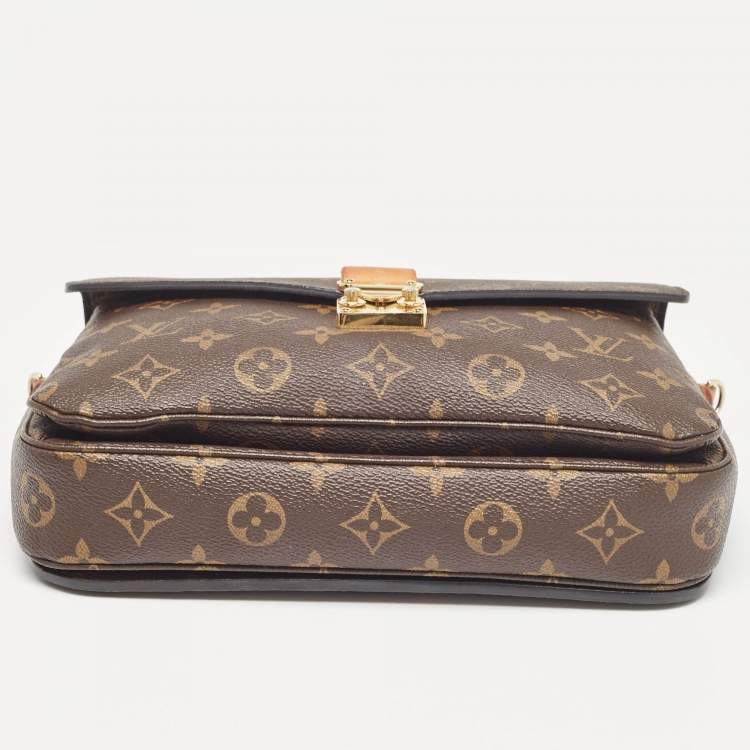 Pre Owned Louis Vuitton Monogram Canvas Pochette Metis Bag