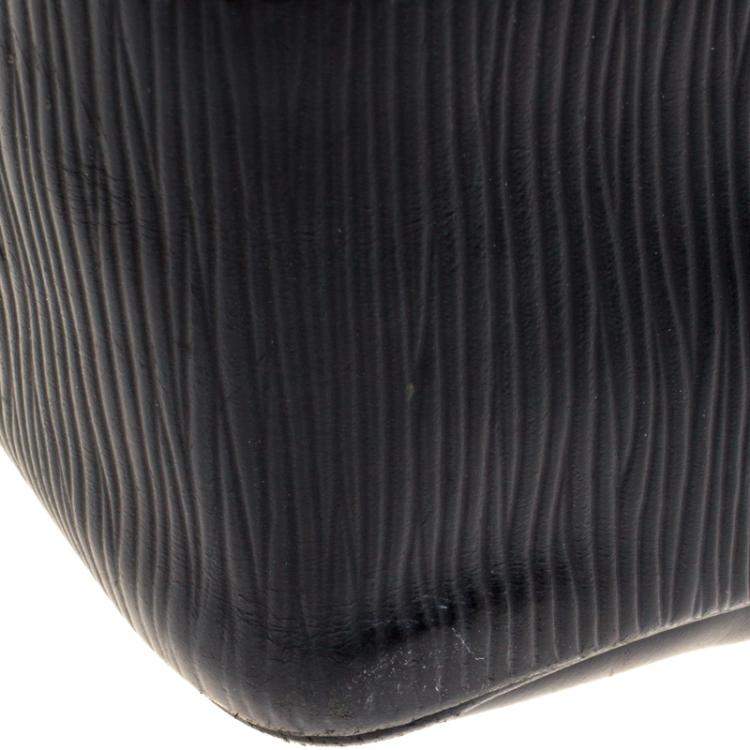 Pre Owned Louis Vuitton Black Epi Leather Segur MM Bag