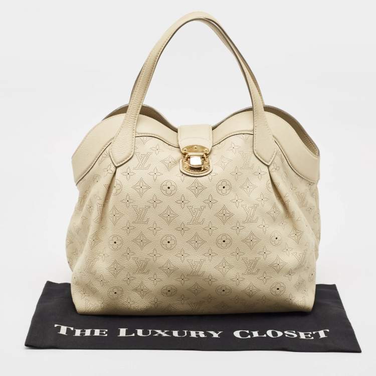 Pre Owned Louis Vuitton Lin Monogram Mahina Leather Cirrus MM Bag