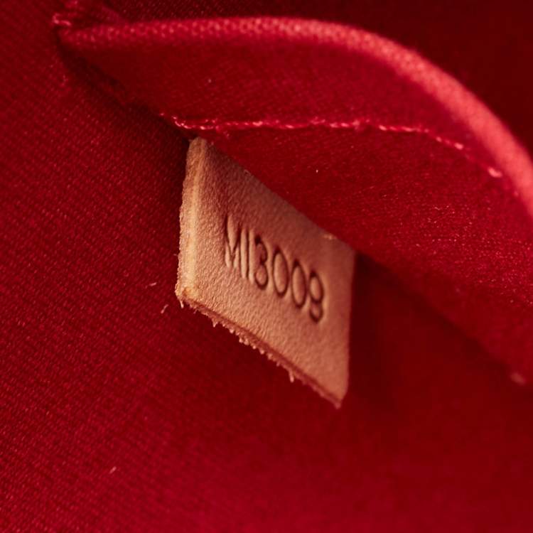مملوكة مسبقًا Louis Vuitton Pomme D’amour Monogram Vernis Alma GM Bag
