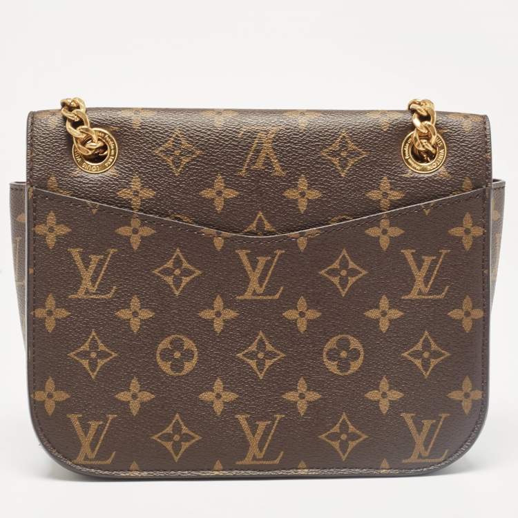 Pre Owned Louis Vuitton Monogram Canvas Passy Bag