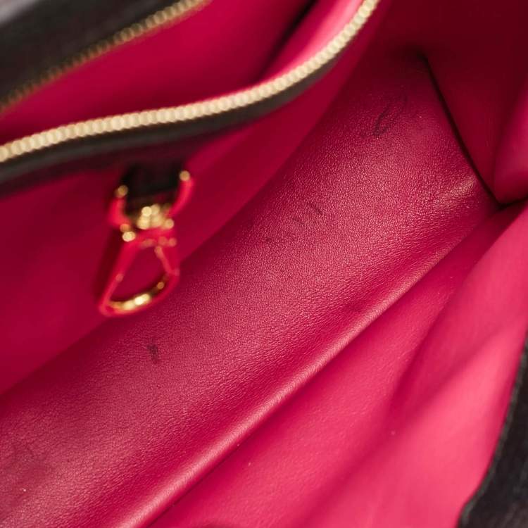 مملوكة مسبقًا Louis Vuitton Black Leather Capucines PM Bag