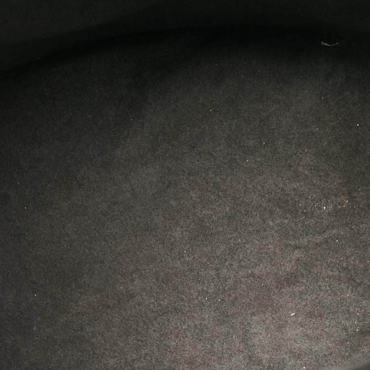 Pre Owned Louis Vuitton Black Epi Leather Cluny Bucket Bag