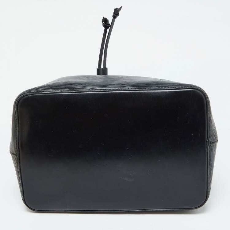 Pre Owned Louis Vuitton Black Epi Leather NeoNoe MM Bag