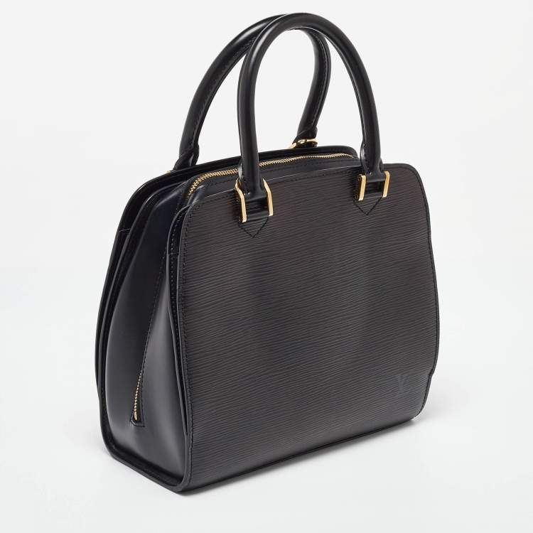 Pre Owned Louis Vuitton Black Epi Leather Pont Neuf PM Bag