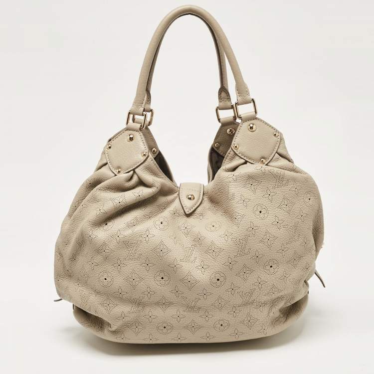 Pre Owned Louis Vuitton Beige Monogram Mahina Leather Surya L Bag