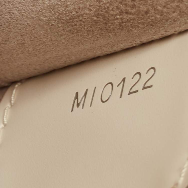 Pre Owned Louis Vuitton Ivory Epi Leather Sevigne GM Bag