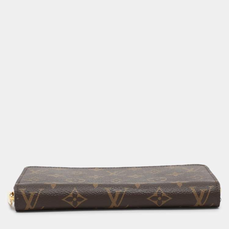 Pre Owned Louis Vuitton Monogram Canvas Zippy Wallet
