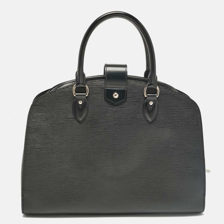 Pre Owned Louis Vuitton Black Epi Leather Pont Neuf GM Bag