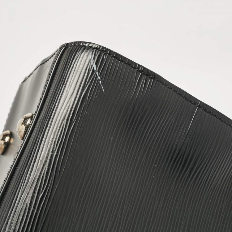 Pre Owned Louis Vuitton Black Epi Leather Pont Neuf GM Bag