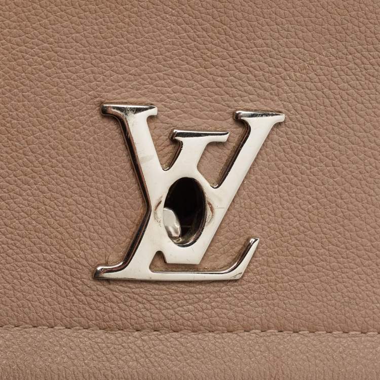 Pre Owned Louis Vuitton Beige Leather Lockme II BB Bag