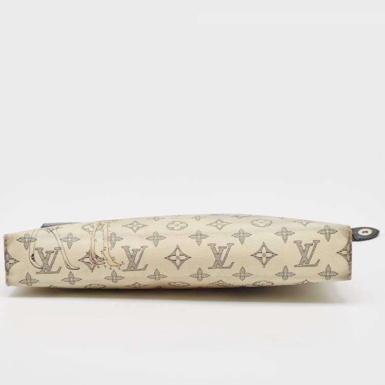 Pre Owned Louis Vuitton Savane Monogram Dune Chapman Pochette Voyage GM