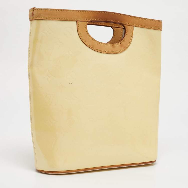 مملوكة مسبقًا Louis Vuitton Cream Monogram Vernis Stillwood Vertical Bag