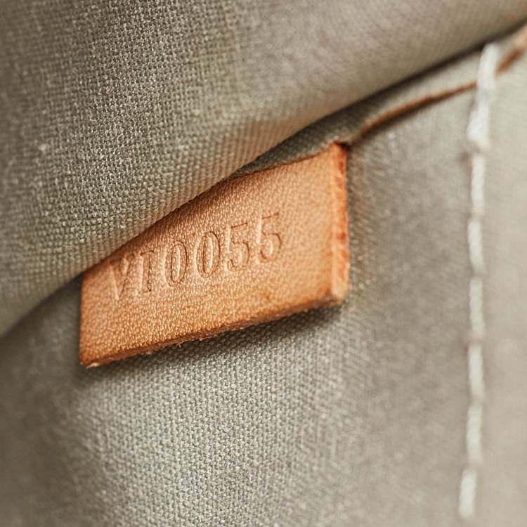 مملوكة مسبقًا Louis Vuitton Cream Monogram Vernis Stillwood Vertical Bag