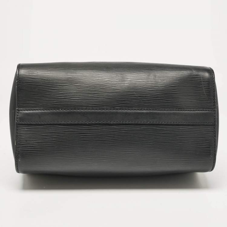 Pre Owned Louis Vuitton Black Epi Leather Speedy 25 Bag