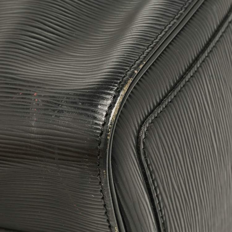 Pre Owned Louis Vuitton Black Epi Leather Speedy 25 Bag