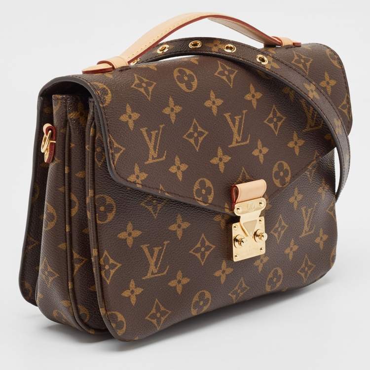 مملوكة مسبقًا Louis Vuitton Monogram Canvas Pochette Metis Bag
