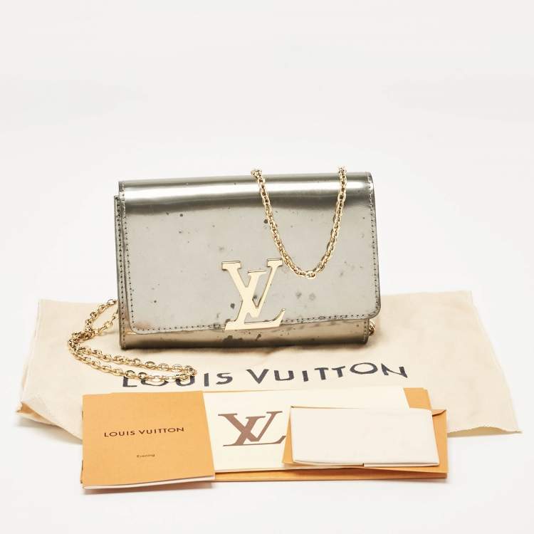 Pre Owned Louis Vuitton Givre Vernis Louise PM NM Chain Clutch