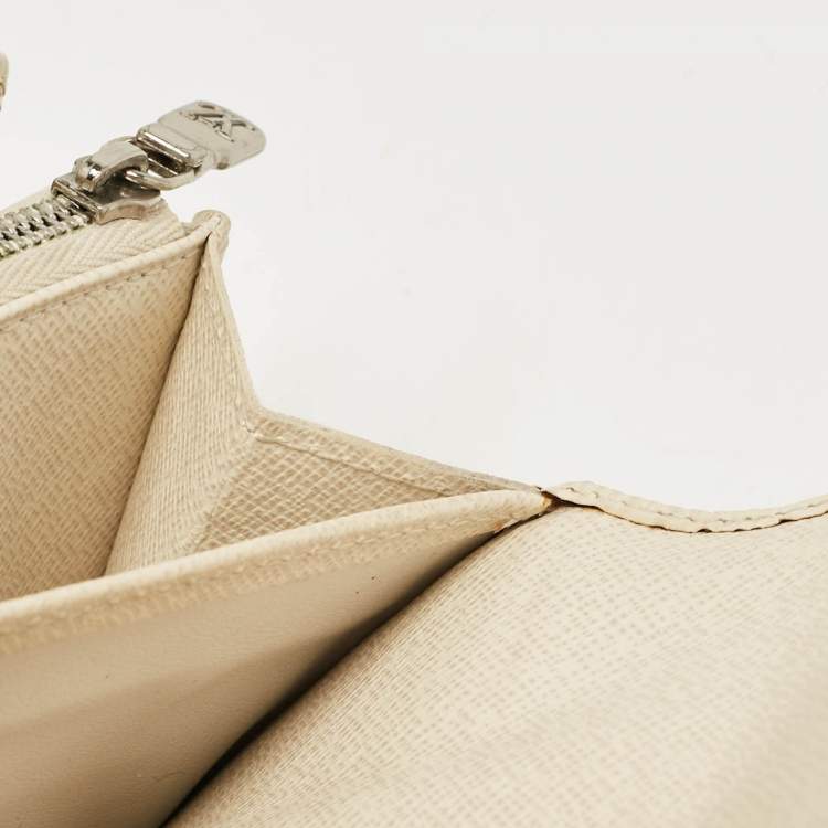 Pre Owned Louis Vuitton Ivorie Epi Leather Sarah Wallet