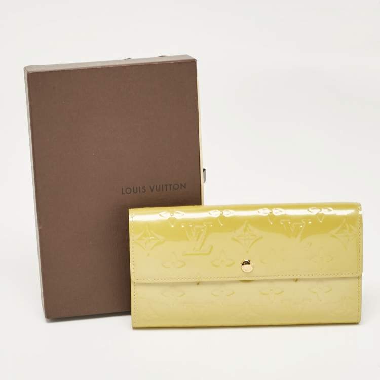 Pre Owned Louis Vuitton Vert Impression Monogram Vernis Sarah Wallet