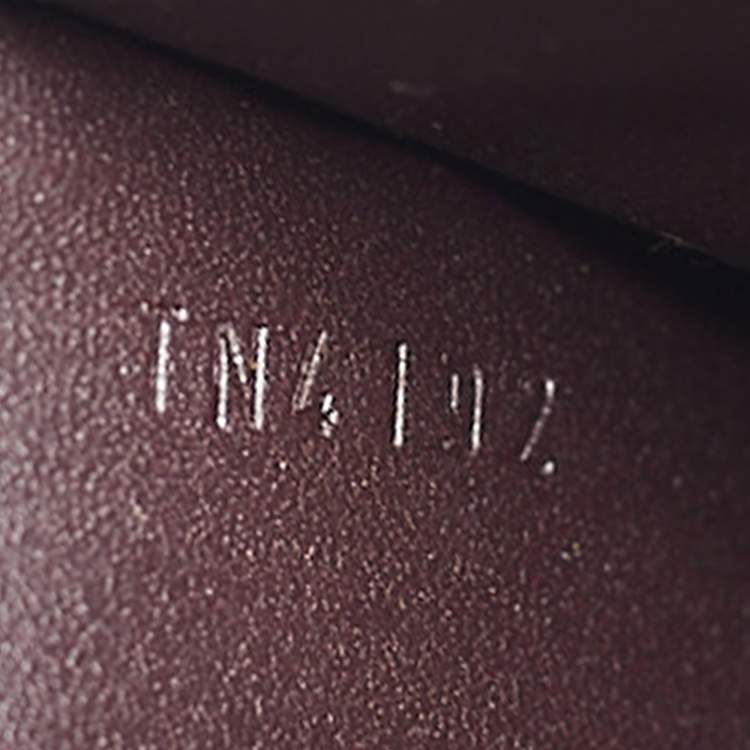 Pre Owned Louis Vuitton Amarante Monogram Vernis Sarah Wallet
