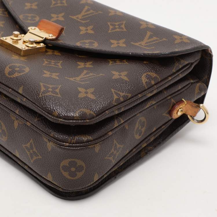 Pre Owned Louis Vuitton Monogram Canvas Pochette Metis Bag