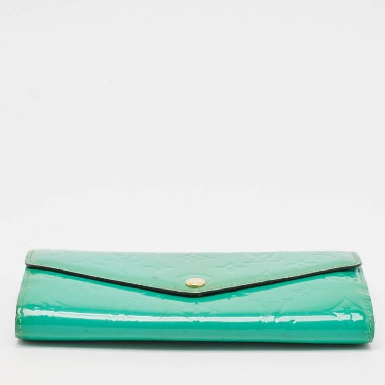 Pre Owned Louis Vuitton Bleu Lagon Monogram Vernis Sarah Wallet