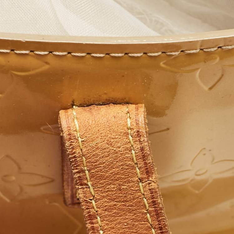 Pre Owned Louis Vuitton Marshmallow Monogram Vernis Reade PM Bag