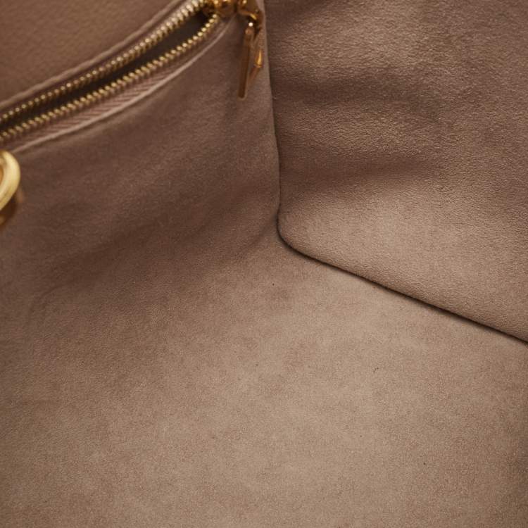 مملوكة مسبقًا Louis Vuitton Galet Monogram Mahina Leather On My Side PM Bag