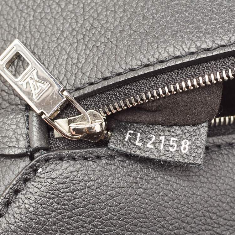 Pre Owned Louis Vuitton Black/Cream Leather Mylockme Bag