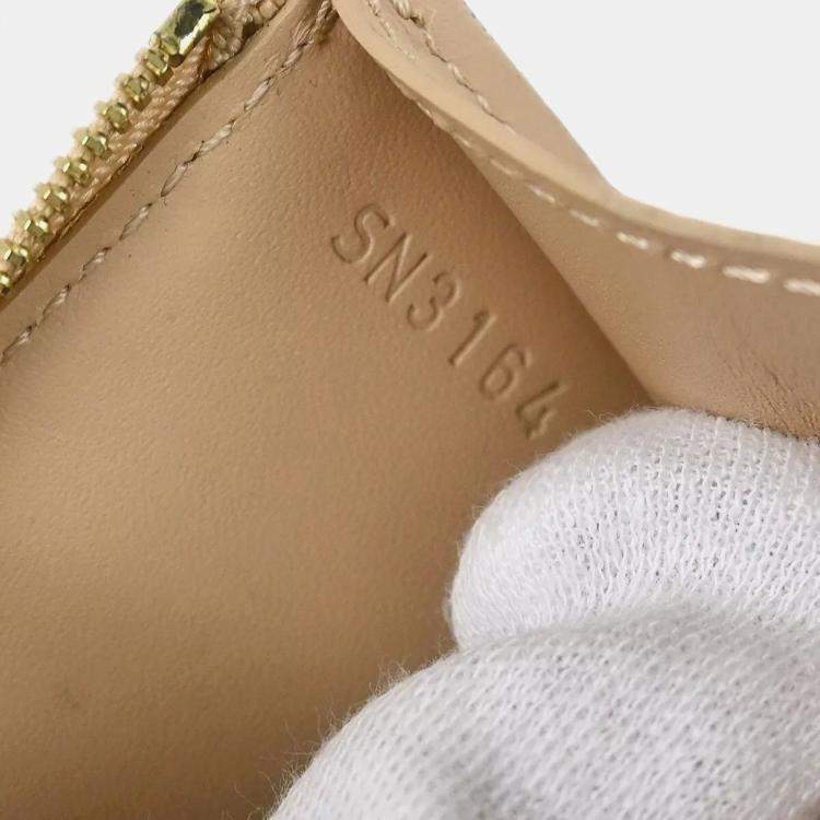 Pre Owned Louis Vuitton Beige Monogram Vernis Leather Pochette Cles Coin Purse