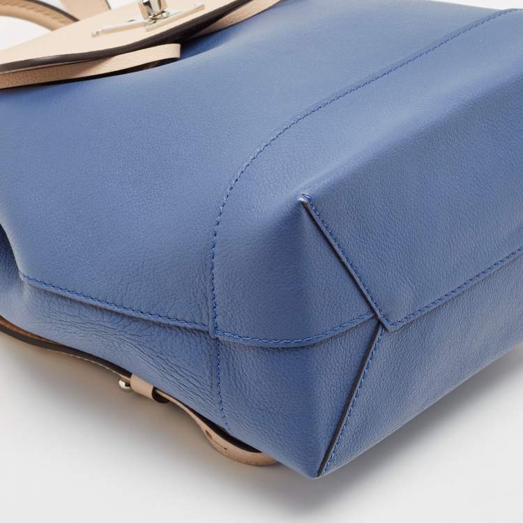 Pre Owned Louis Vuitton Blue/Beige Leather Lockme Backpack