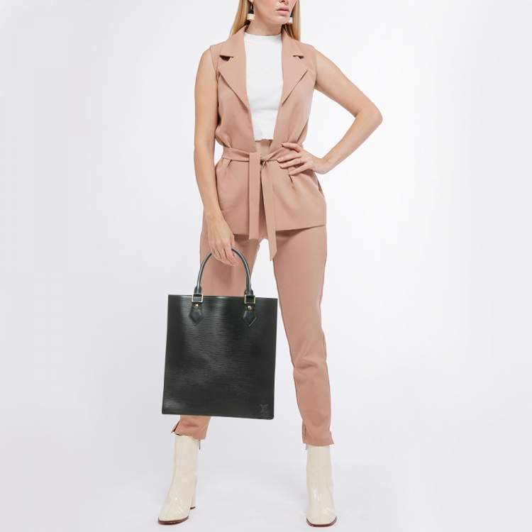 مملوكة مسبقًا Louis Vuitton Black Epi Leather Venice Sac Plat PM Bag