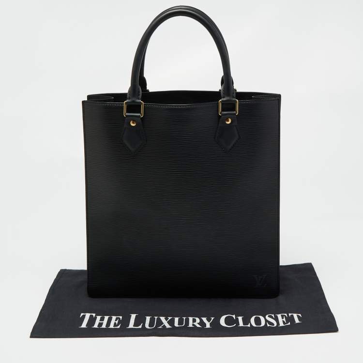 مملوكة مسبقًا Louis Vuitton Black Epi Leather Venice Sac Plat PM Bag