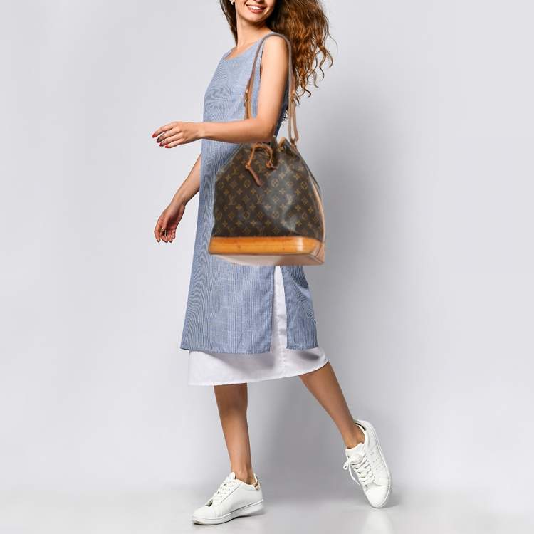 Pre Owned Louis Vuitton Monogram Canvas and Leather Noe Bag