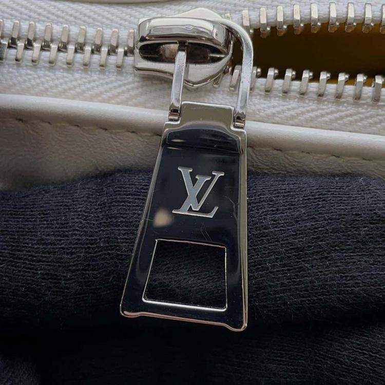 Pre Owned Louis Vuitton White Lambskin Coussin PM Bag