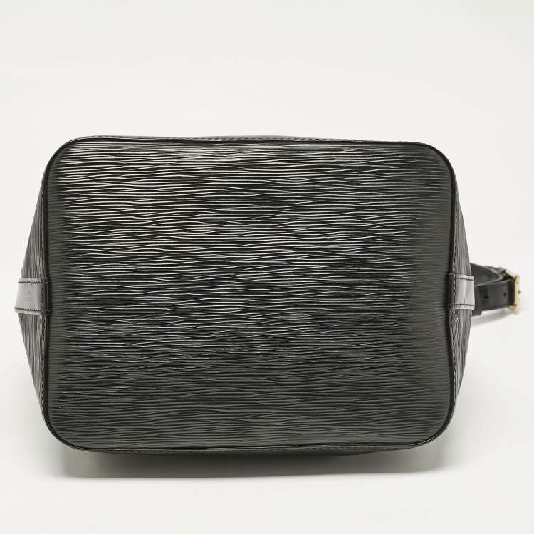 Pre Owned Louis Vuitton Black Epi Leather Petit Noe Bag