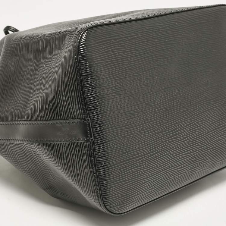 Pre Owned Louis Vuitton Black Epi Leather Petit Noe Bag