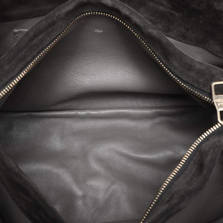 مملوكة مسبقًا Louis Vuitton Black Monogram Embossed Suede Limited Edition Whisper PM Bag