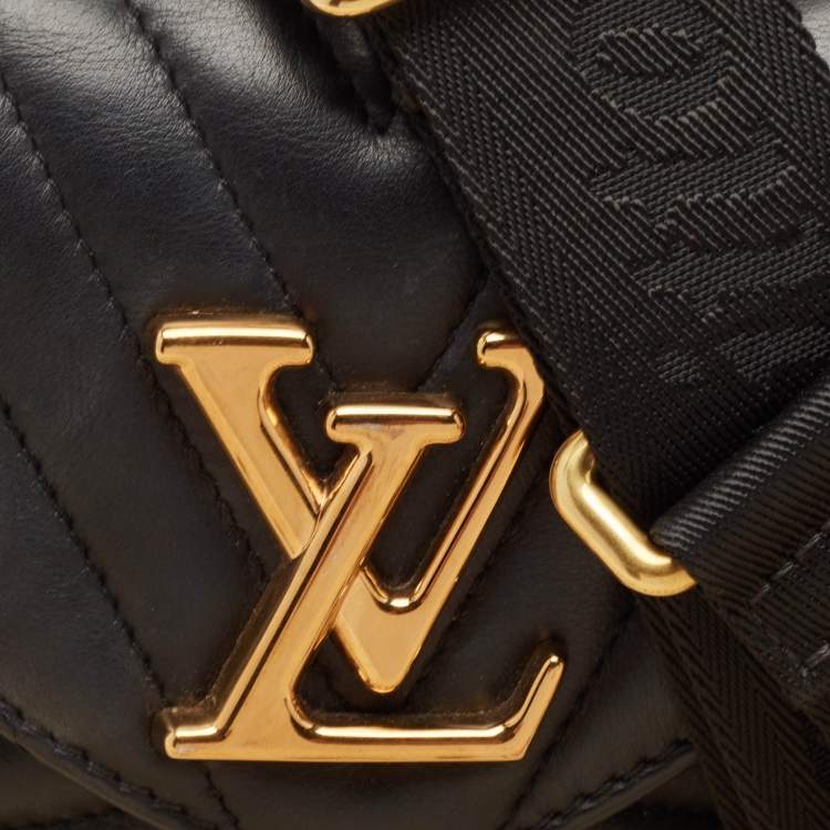 Pre Owned Louis Vuitton Black Quilted Leather New Wave Multi Pochette Bag