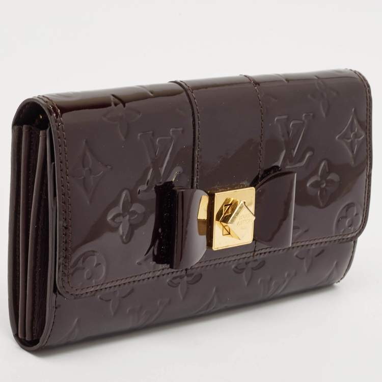 Pre Owned Louis Vuitton Amarante Monogram Vernis Sarah Noeud Wallet